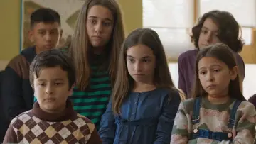 Zasłona do filmu "Z mamą czy z tatą" #337859