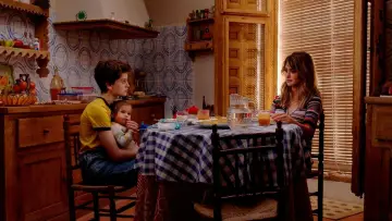 Zasłona do filmu "Matki równoległe" #259573