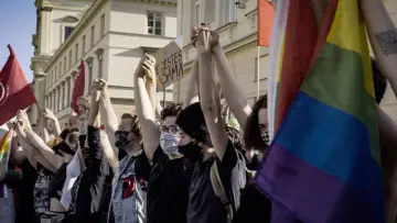 Zasłona do filmu "Und jetzt wir! - Eine Generation schlägt Alarm" #1648528