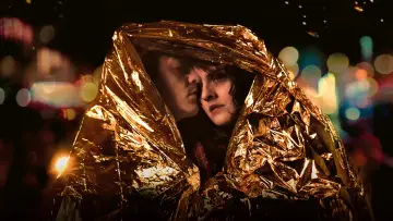 Zasłona do filmu "Un año, una noche" #1861069
