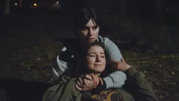 Zasłona do filmu "You Are Not My Mother" #446518