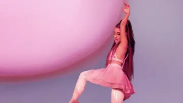 Zasłona do filmu "ariana grande: excuse me, i love you" #440198