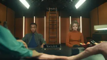 Zasłona do filmu "Krajobraz z niewidzialną ręką" #336668