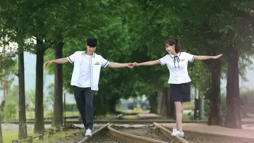 Zasłona do filmu "간이역" #1583675