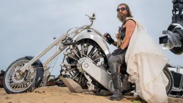 Zasłona do filmu "Furiosa: Saga Mad Max" #413386