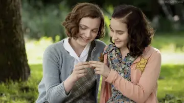 Zasłona do filmu "Moja przyjaciółka Anne Frank" #439054