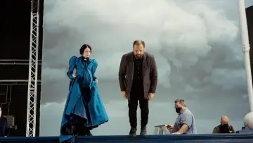Zasłona do filmu "Biedne istoty" #584160