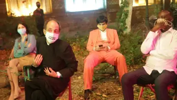Zasłona do filmu "Niefortunny numerek lub szalone porno" #378874