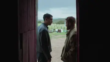 Zasłona do filmu "Do kogo należę?" #1082634