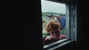 Zasłona do filmu "Do kogo należę?" #1082637