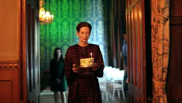 Zasłona do filmu "Odwieczna córka" #379804