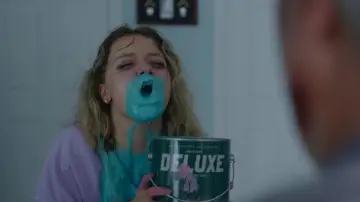 Zasłona do filmu "Bo się boi" #697876