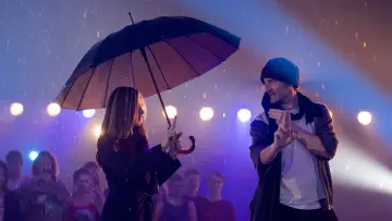 Zasłona do filmu "Better Man: Niesamowity Robbie Williams" #575371
