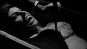 Zasłona do filmu "La strage dei vampiri" #1621643