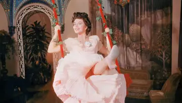 Zasłona do filmu "The Girl in the Red Velvet Swing" #1872108