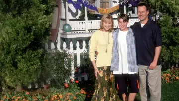 Zasłona do filmu "The Thirteenth Year" #345202