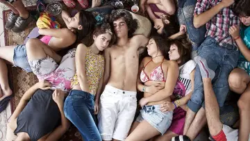 Zasłona do filmu "Joven y alocada" #346887