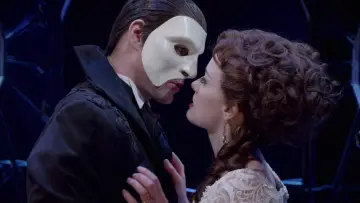 Zasłona do filmu "Love Never Dies" #475254