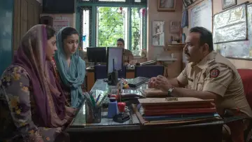 Zasłona do filmu "डार्लिंग्स" #419419