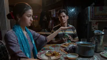 Zasłona do filmu "डार्लिंग्स" #419420