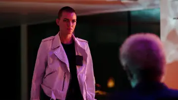 Zasłona do filmu "Uwikłana" #334523