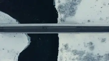 Zasłona do filmu "Þorpið í bakgarðinum" #1862997