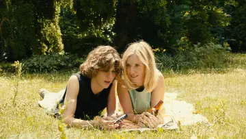 Zasłona do filmu "Ostatnie lato" #689640