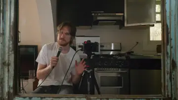 Zasłona do filmu "Bo Burnham: Inside" #1648229