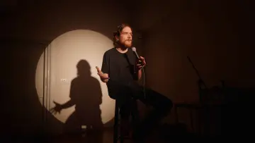 Zasłona do filmu "Bo Burnham: Inside" #1746297