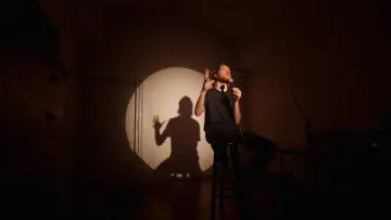 Zasłona do filmu "Bo Burnham: Inside" #1805377
