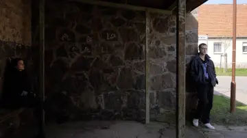 Zasłona do filmu "صور أخرى للدخان" #1181120