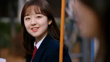 Zasłona do filmu "졸업, 선물 + 고백" #1909570