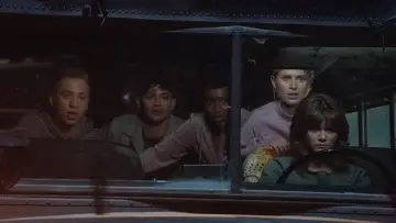 Zasłona do filmu "Dziewczyny z drużyny 7" #333322