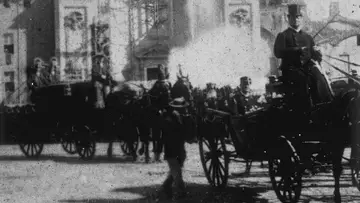 Zasłona do filmu "Rome, fin du cortège au mariage du prince de Naples" #1906840