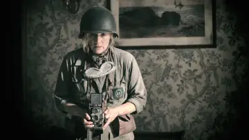 Zasłona do filmu "Lee. Na własne oczy" #468494