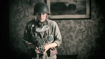 Zasłona do filmu "Lee. Na własne oczy" #612552