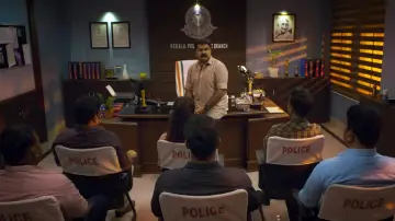 Zasłona do filmu "ട്വന്റി വണ്‍ ഗ്രാംസ്" #1163735