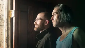 Zasłona do filmu "Coś w spłachetku ziemi" #414556