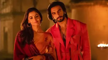 Zasłona do filmu "रॉकी और रानी की प्रेम कहानी" #380598