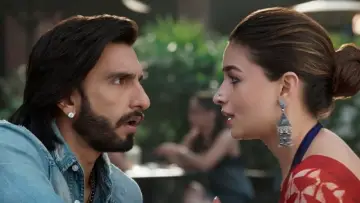 Zasłona do filmu "रॉकी और रानी की प्रेम कहानी" #380604