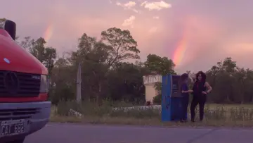 Zasłona do filmu "¡Caigan las rosas blancas!" #563253