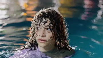 Zasłona do filmu "Pools" #638619