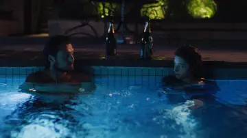 Zasłona do filmu "Pools" #638630