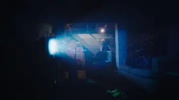 Zasłona do filmu "W blasku ekranu" #916105
