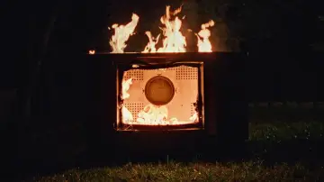 Zasłona do filmu "W blasku ekranu" #916113