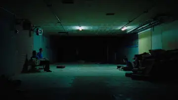 Zasłona do filmu "W blasku ekranu" #916115
