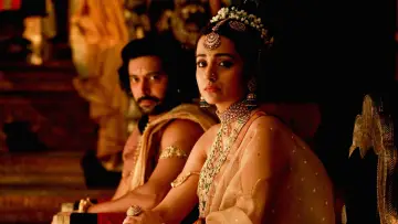 Zasłona do filmu "பொன்னியின் செல்வன்: பாகம் 2" #399197