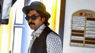 Zasłona do filmu "சர்தார்" #1635487