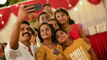 Zasłona do filmu "சர்தார்" #1635491