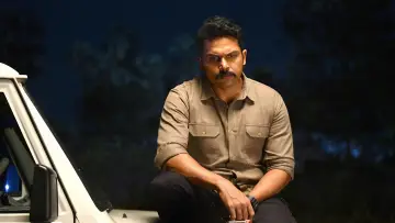 Zasłona do filmu "சர்தார்" #1635494